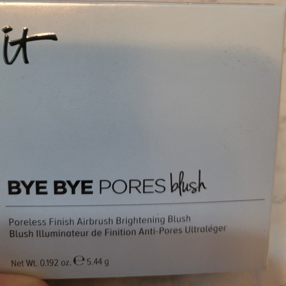IT Cosmetics Bye Bye Pores Blush Airbrush Finish Shade Adored